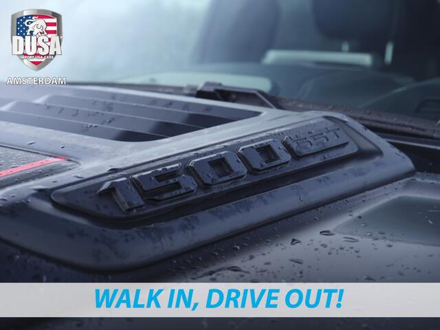 Dodge 1500 RAM | Laramie | Night Edition | 3.0L I6 Hurricane | Crew Cab | 4X4 | Panorama | Niveau regeling | 14,4-inch Touchscreen | Passenger Display Meerprijs extra opties / Accessoires zoals Deksel, Backflip, Fenders, wraps, Stripings etc