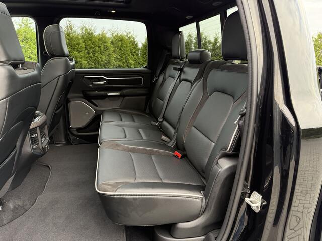 Dodge 1500 Ram 3.0 420 PK LARAMIE PREMIUM / HURRICANE / 2025 MODEL / NIGHT EDITION / LUCHTVERING / PANO / 360 CAMERA / TREKHAAK / 3500 KG AHG