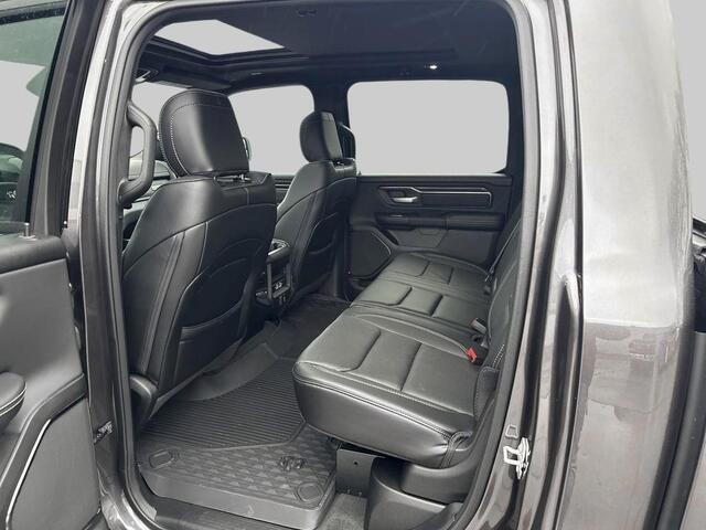 Dodge 1500 Ram 5.7 V8 4x4 Crew Cab Sport | Luchtvering | LPG | Elec.treeplanken | | NIEUWE AUTO | Geheel rijklaarprijs | DIRECT RIJDEN |