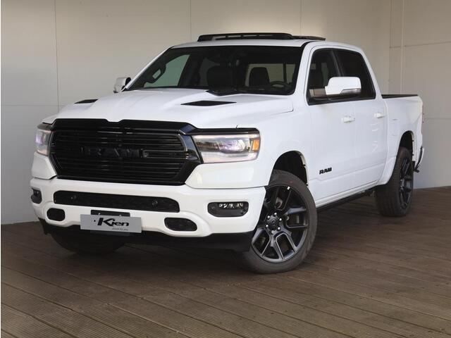 Dodge 1500 Ram 5.7 V8 4x4 Crew Cab Sport Night edition | Elektrisch Sidebars | Pano-Dak | Groot Navi | eTorque |