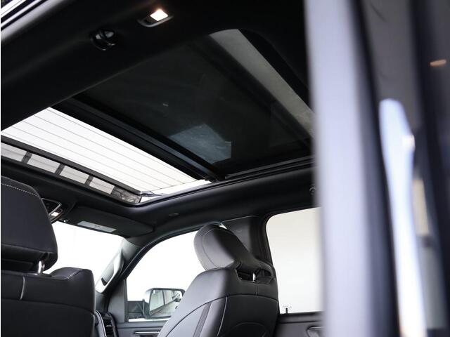 Dodge 1500 Ram 5.7 V8 4x4 Crew Cab Sport Night Edition | Elektrisch Sidebars | Pano-Dak | Groot Navi | eTorque |