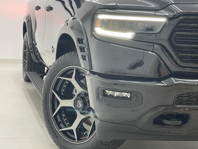 Dodge 1500 Ram 5.7 V8 Limited RED Widebody Carway Edition