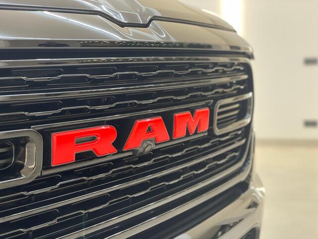 Dodge 1500 Ram 5.7 V8 Limited RED Widebody Carway Edition