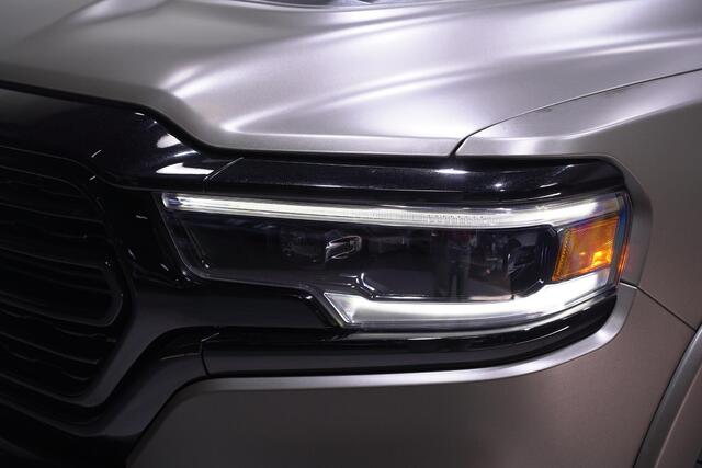 Dodge 1500 Ram 5.7 V8 4x4 Limited Night Luchtvering, 22" LMV 360 Camera, Harman&Kardon, Panoramadak, BPM vrij, 5-Zits