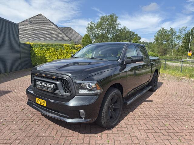 Dodge 1500 Ram 5.7 V8 4x4 Crew Cab 5'7 Sport