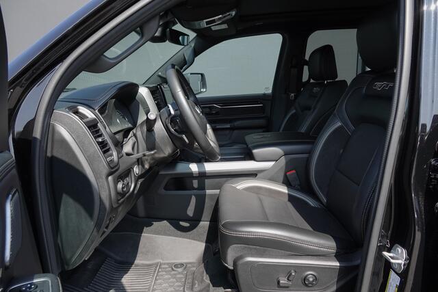 Dodge 1500 Ram Laramie GT 5.7 401Pk 4x4 Crew Cab | Etorque | Luchtvering | Panoramadak | 22''