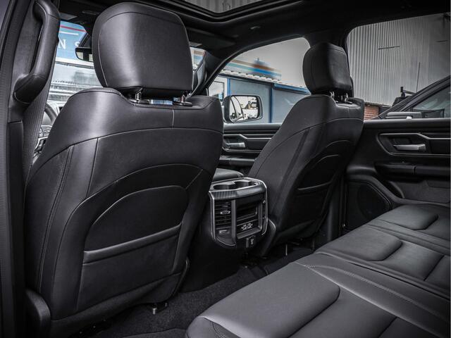 Dodge 1500 Ram Big Horn Night | 3.0L I6 420PK 4x4 Crew Cab | BPM-vrij leverbaar