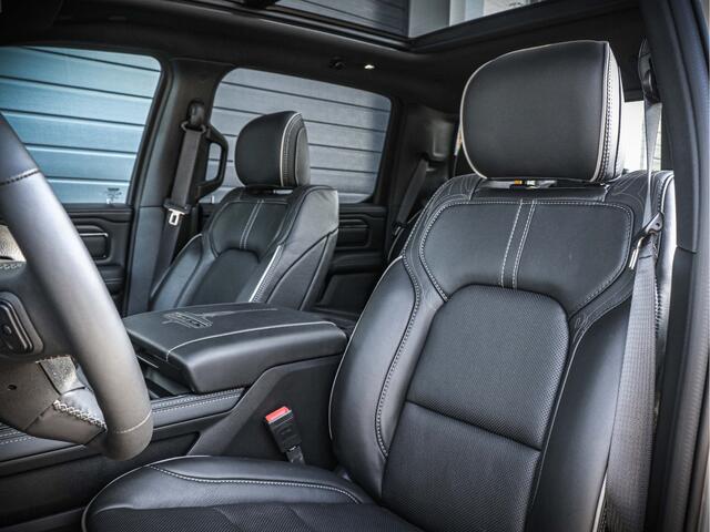Dodge 1500 Ram Limited Night | Nieuw geleverd en onderhouden