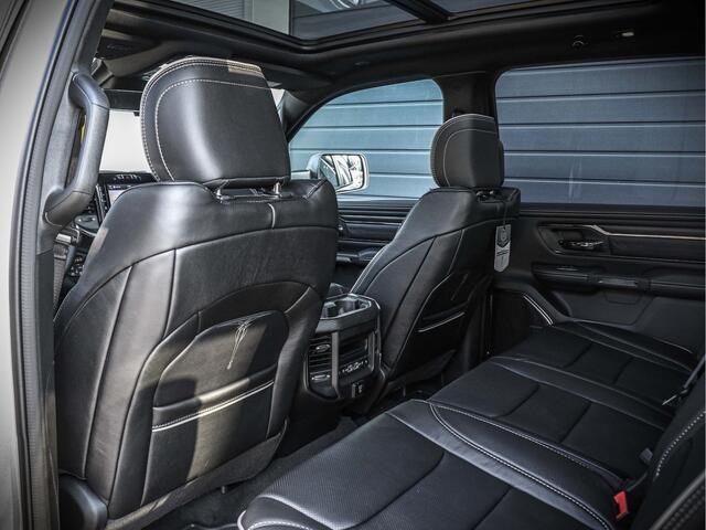 Dodge 1500 Ram Limited Night | Nieuw geleverd en onderhouden