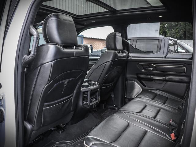Dodge 1500 Ram Limited | 5.7L HEMI V8 400PK | Full Option! | Luchtvering