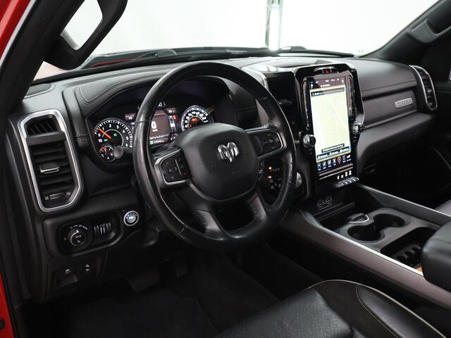 Dodge 1500 Ram 5.7 V8 4x4 CREW CAB | LARAMIE | PRINS LPG | 3500 KG TREKHAAK | BED COVER | NAVIGATIE | CAMERA | STOELVERWARMING | STOELVENTILATIE | STUURWIELVERWARMING | SPORT | CRUISE CONTROL | UITLAAT KLEPPEN SYSTEEM