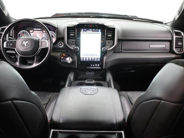 Dodge 1500 Ram 5.7 V8 4x4 CREW CAB | LARAMIE | PRINS LPG | 3500 KG TREKHAAK | BED COVER | NAVIGATIE | CAMERA | STOELVERWARMING | STOELVENTILATIE | STUURWIELVERWARMING | SPORT | CRUISE CONTROL | UITLAAT KLEPPEN SYSTEEM