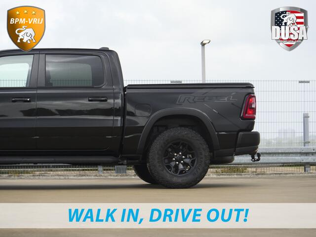 Dodge 1500 RAM | | Rebel | Night | 4x4 | Crew Cab | 3.0L Twin-turbo I6 | BPM-VRIJ | LPG | 10,2 inch Passenger Screen | Harman Kardon | Getoonde accessoires zijn verkrijgbaar tegen meerprijs