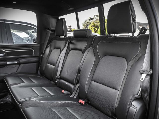 Dodge 1500 Ram Laramie Night Luchtvering | 360 camera | Panoramadak