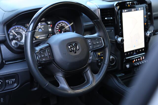 Dodge 1500 Ram 5.7 V8 4x4 Crew Cab Limited Luchtvering Pano ACC HK 360cam Stoelverkoeling