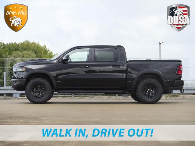 Dodge 1500 RAM | | Rebel | Night | 4x4 | Crew Cab | 3.0L Twin-turbo I6 | BPM-VRIJ | LPG | 10,2 inch Passenger Screen | Harman Kardon | Getoonde accessoires zijn verkrijgbaar tegen meerprijs