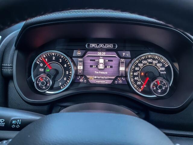 Dodge 1500 Ram 5.7 V8 402PK 4x4 Crew Cab Laramie | PANORAMADAK | LUCHTVERING | LPG | STOELVERWARMING | STOELVENTILATIE |