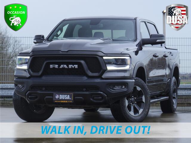 Dodge 1500 RAM Rebel | 5.7 V8 | 4x4 | Crew Cab Panoramadak | Niveau regeling / luchtvering | Deksel Nieuw binnen!