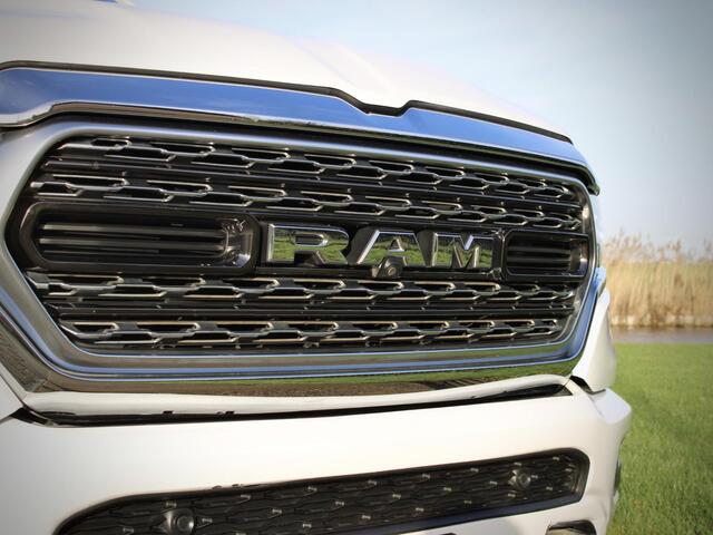 Dodge 1500 Ram 5.7 V8 4x4 Crew Cab Limited LED Memory Pano