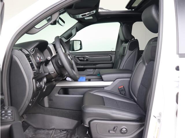 Dodge 1500 Ram 5.7 V8 4x4 Crew Cab | LPG | Groot Navi | Groot Pano | Trekhaak