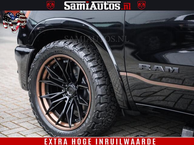 Dodge 1500 Ram Limited Night H.O 540HP 706Nm | Massage + Full Option | De Meest Luxe en Volle Pick-Up in zijn Klasse | Comfortabele Dubbele Cabine met Royale 5 Zitplaatsen | BPM vrij | Nu Leverbaar uit Voorraad | Voorraad Nr 2323 - 5168