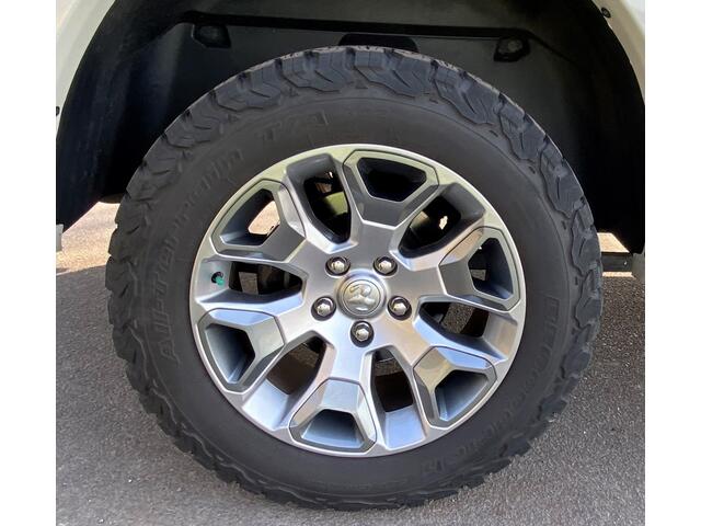 Dodge 1500 RAM LARAMIE LIMITED 4X4 5.7 HEMI V8 MARGE!