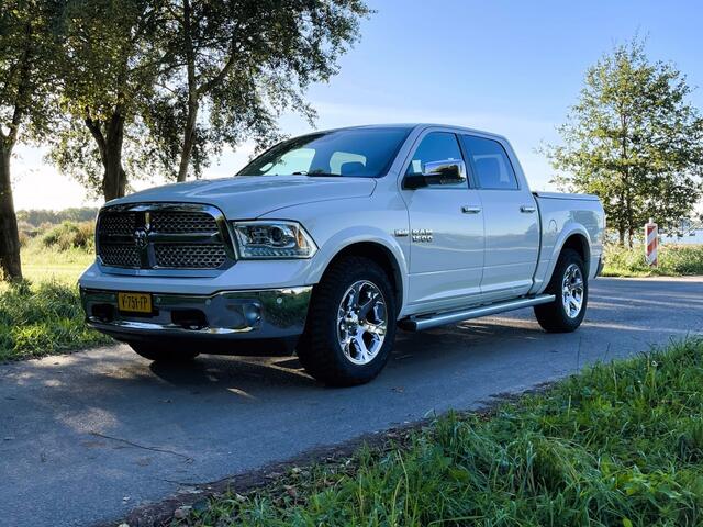 Dodge 1500 Ram LARAMIE 5.7 HEMI V8 CREW 4X4 LPG