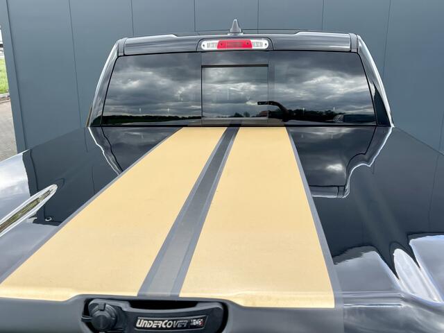 Dodge 1500 RAM LIMITED NIGHT 5.7 V8 4x4 PANO LUCHTVERING