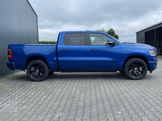 Dodge 1500 RAM 5.7 V8 4X4 SPORT NIGHT! 360CAM STEPS