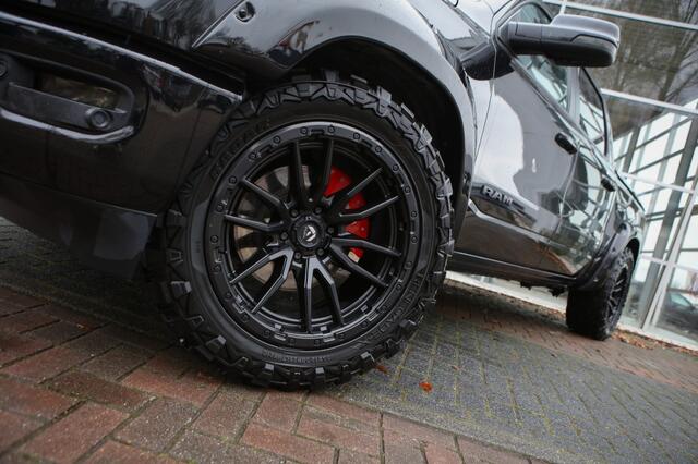 Dodge 1500 Ram 5.7 V8 4x4 CC Laramie |