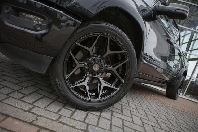 Dodge 1500 Ram 5.7 V8 4x4 CC Limited | WideBody | Night Edition | Pano