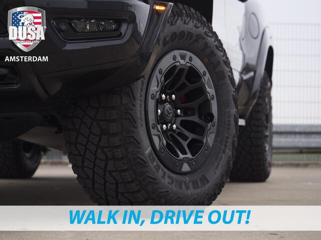 Dodge 1500 RAM | RHO | 3.0L Twin-Turbo I6 | 4x4 | Crew Cab | Incl BPM Prijs incl BPM | Panoramadak | 14,4-inch Touchscreen | Passenger Display | Getoonde accessoires zijn verkrijgbaar tegen meerprijs