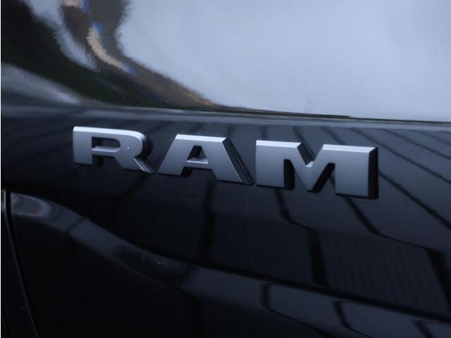 Dodge 1500 Ram 3.0 Hurricane 4x4 Crew Cab Bighorn Night Edition | Groot navi | Adaptive CC |