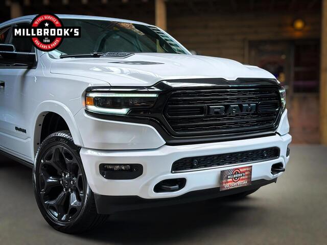 Dodge 1500 Ram 5.7 V8 Limited Night Rambox BPM VRIJ, LPG, Panoramadak, Head Up Display,