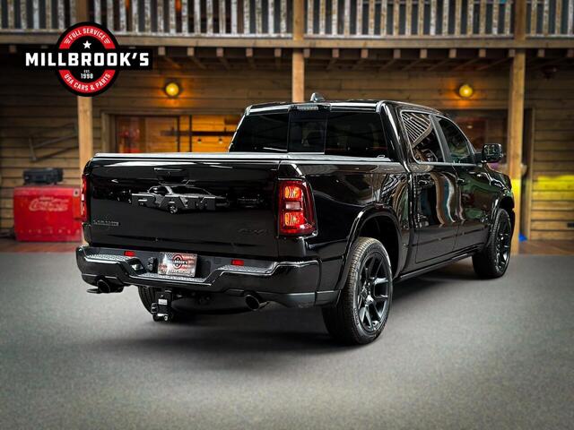 Dodge 1500 Ram 3.0 Hurricane Premium Laramie Night, BPM VRIJ, bomvol, luchtvering, passenger display, panoramadak
