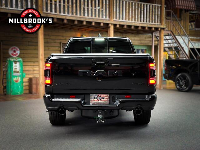 Dodge 1500 Ram 5.7 V8 4x4 Limited Night, BPM VRIJ, LPG, bomvol