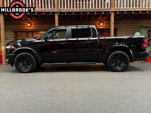 Dodge 1500 Ram Laramie Sport Hurricane ALL-IN, Widebody, Black Edition, LPG, Bakflip, Panoramadak, Adaptieve cruise control