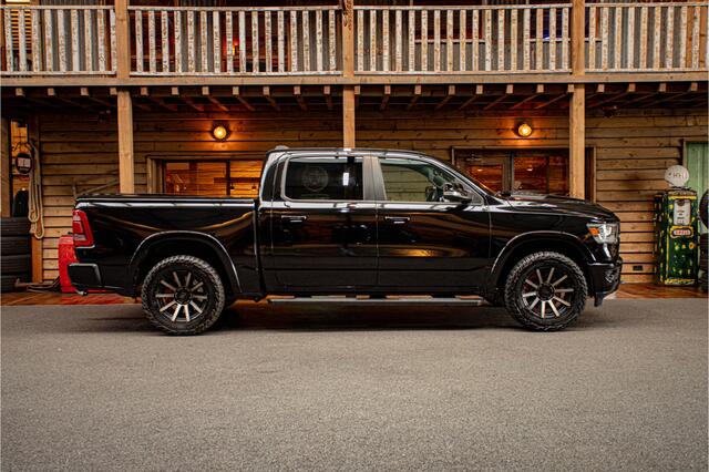 Dodge 1500 Ram 5.7 V8 4x4 Crew Cab Laramie LPG | Widebody | Backcover | Stoelverwarimg/verkoeling | XD velgen | Dealer onderhouden |