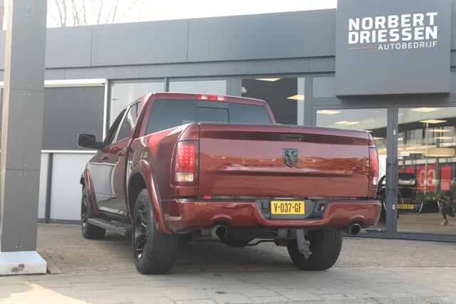 Dodge 1500 Ram 5.7 V8 Quad Cab 6'4 | Schuif- opendak | Trekhaak | 5-persoons