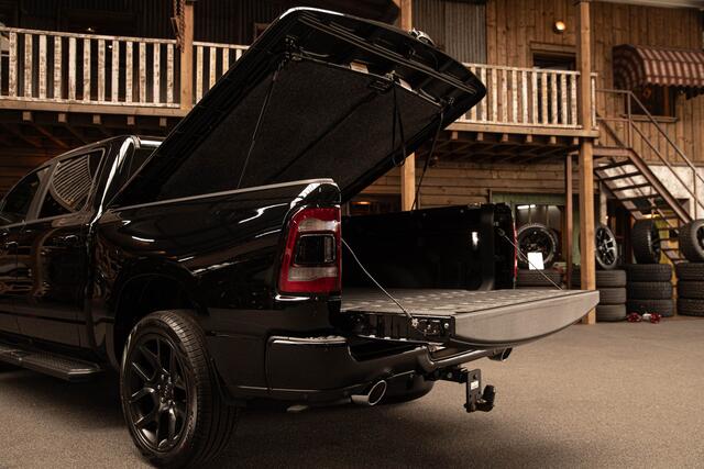 Dodge 1500 Ram 5.7 V8 4x4 Crew Cab Laramie | flitsers | luchtvering | pano |