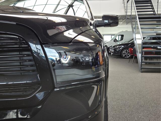 Dodge 1500 Ram 5.7 V8 4x4 Quad Cab 6'4 Laramie / Trekhaak / LED-Licht / Stoelverwarming V+A