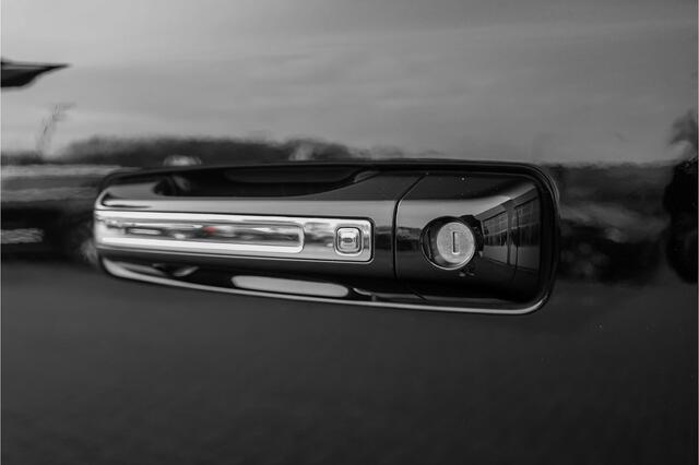 Dodge 1500 Ram 5.7 V8 4x4 Crew Cab Longhorn Luchtv HUD 360° H&K Trekhaak