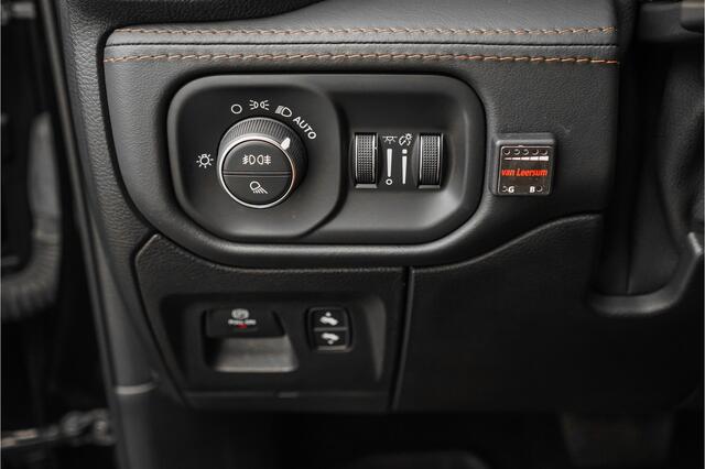 Dodge 1500 Ram 5.7 V8 4x4 Crew Cab Longhorn Luchtv HUD 360° H&K Trekhaak