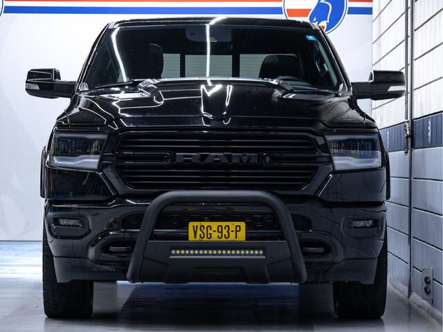 Dodge 1500 Ram Laramie Night 5.7L Hemi V8 Automaat 1e Eigenaar | 12" scherm | Luchtvering