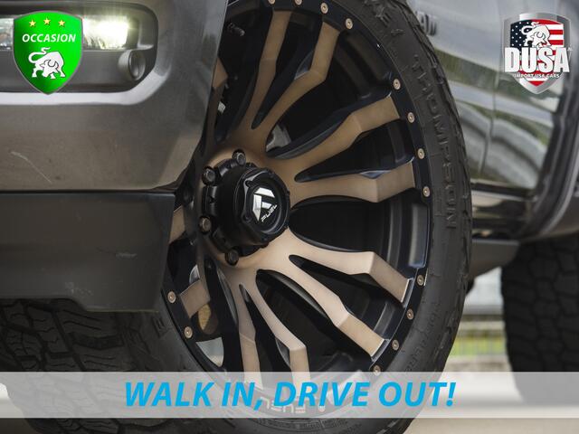 Dodge 1500 Ram 5.7 V8 4x4 Crew Cab Limited Split Tailgate | RAMBAR | Back Flip | Fenders | 22 inch Fuel offroads Nieuw binnen!