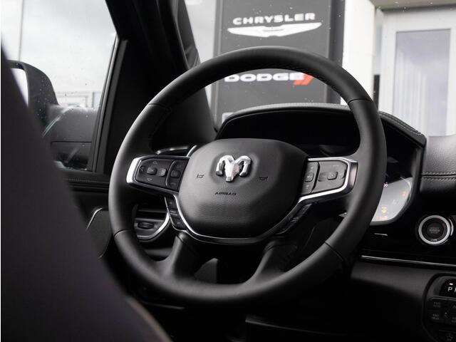 Dodge 1500 5.7 V8 4x4 Crew Cab Laramie Laramie | Pano | Passenger display | Stoelverwarming & ventilatie | ACC