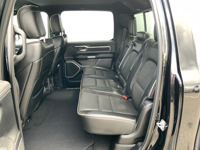 Dodge 1500 RAM LARAMIE MARGE !! Automaat 4x4 DubCab 5 Pers Volle Auto Trekhaak 3500 kg Euro 6 Benzine/LPG