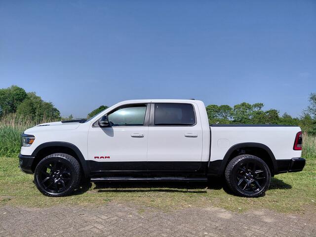 Dodge 1500 Ram 5.7 V8 4x4 Crew Cab Longhorn /HEMI/REBEL