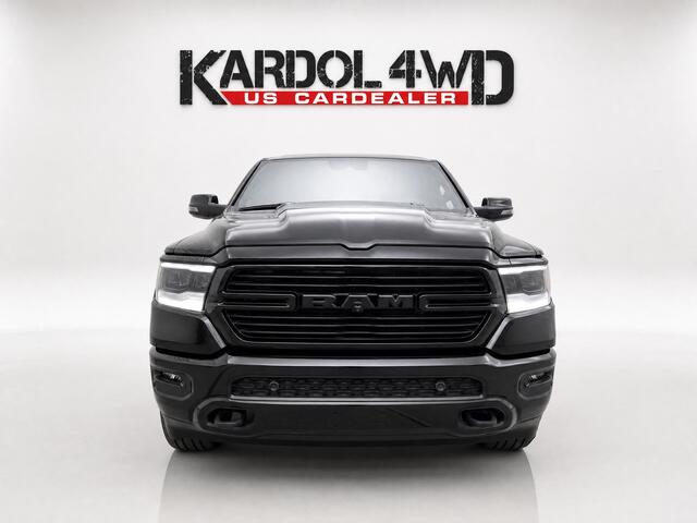 Dodge 1500 Ram Laramie Night Edition Modeljaar "24 | BOMVOL!| Panoramadak elect. | Luchtvering | Virtual cockpit | Adaptive cruise | Geheel rijklaar incl. LPG &Trekhaak| | Nieuwe Auto incl. LPG | Geheel rijklaarprijs |
