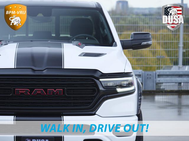 Dodge 1500 RAM | Limited | 5.7 V8 | HEMI | Night Edition | Panorama dak | Luchtvering | BPM-VRIJ | Bright white Getoonde accessoires zijn verkrijgbaar tegen meerprijs